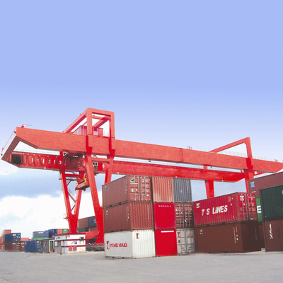 Rubber Tyred Gantry Crane Untuk Mengangkat Pengiriman Kontainer Kapasitas Berat Tiga Fasa