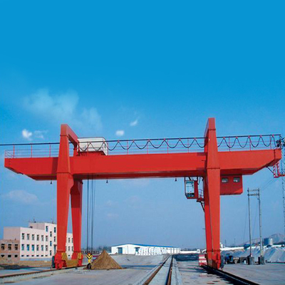 Pelabuhan Menggunakan Rubber Tired Gantry Crane Model RTG Heavy Capcity 380V